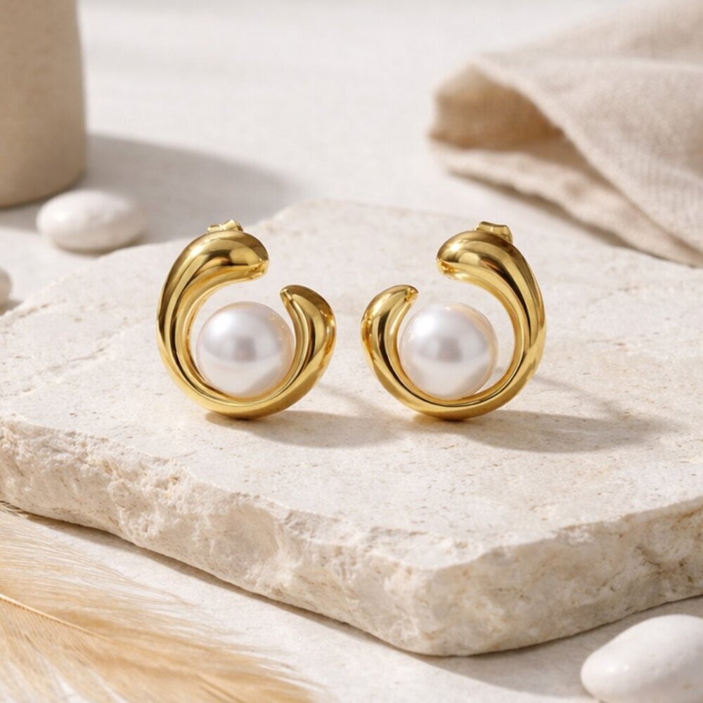 18K Gold Plated Pearl Swirl Stud Earrings Sculptural Old Money Clean Girl Modern